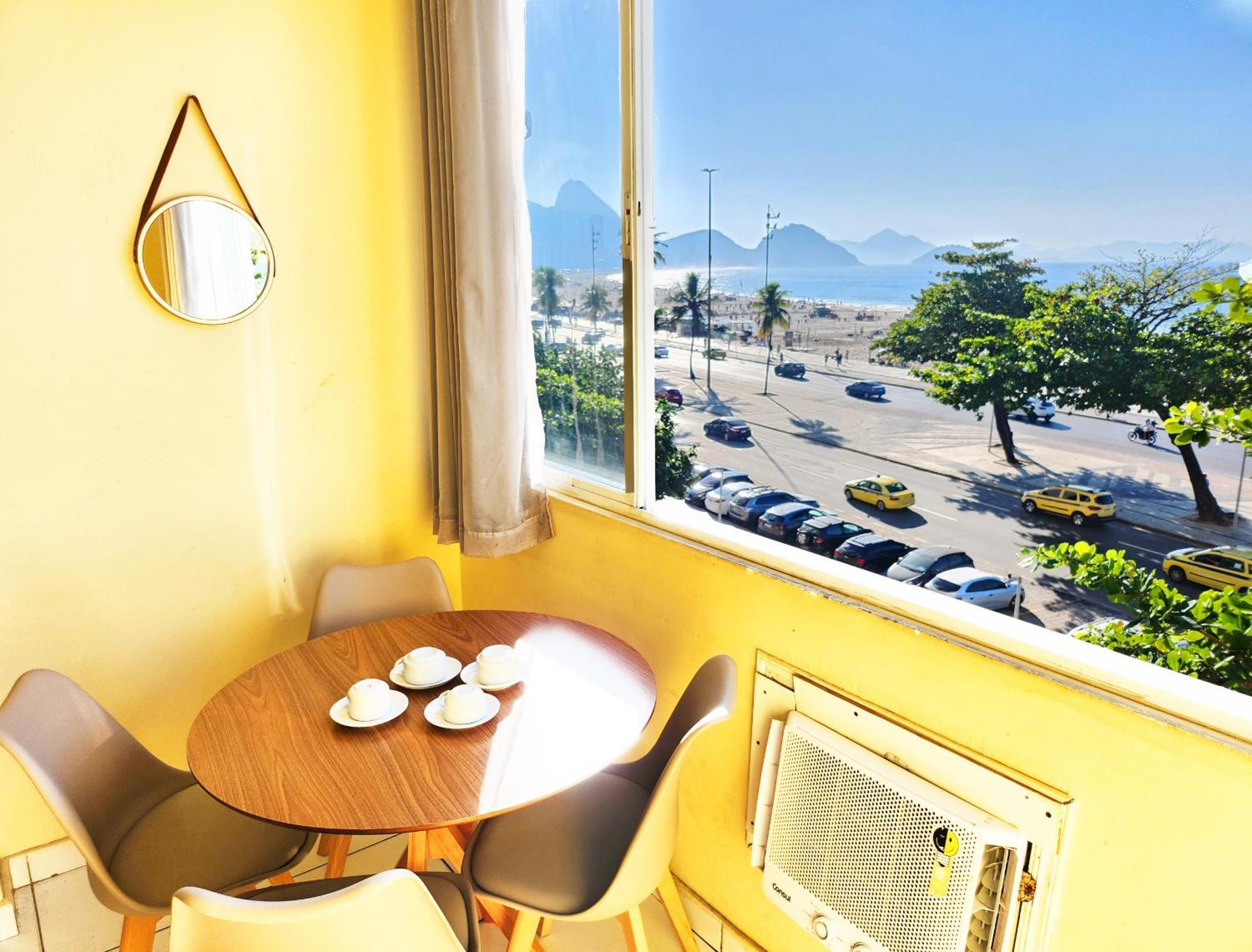Apartamento Vista Imbativel De Copacabana Tc403 *